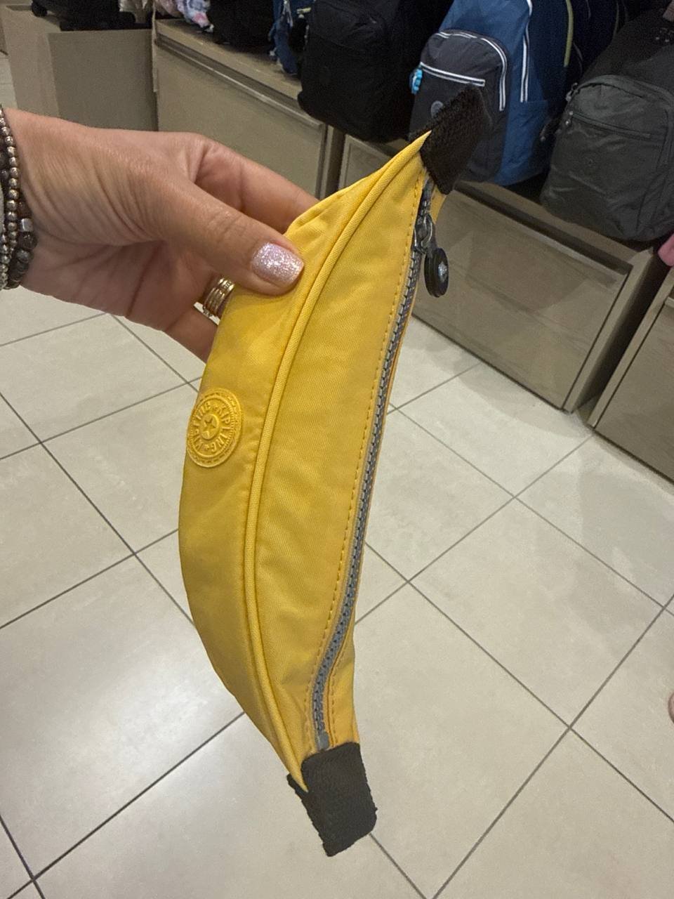 Banana estojo