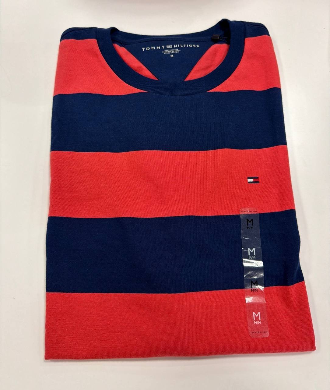 Camiseta Regular Fit Gola U