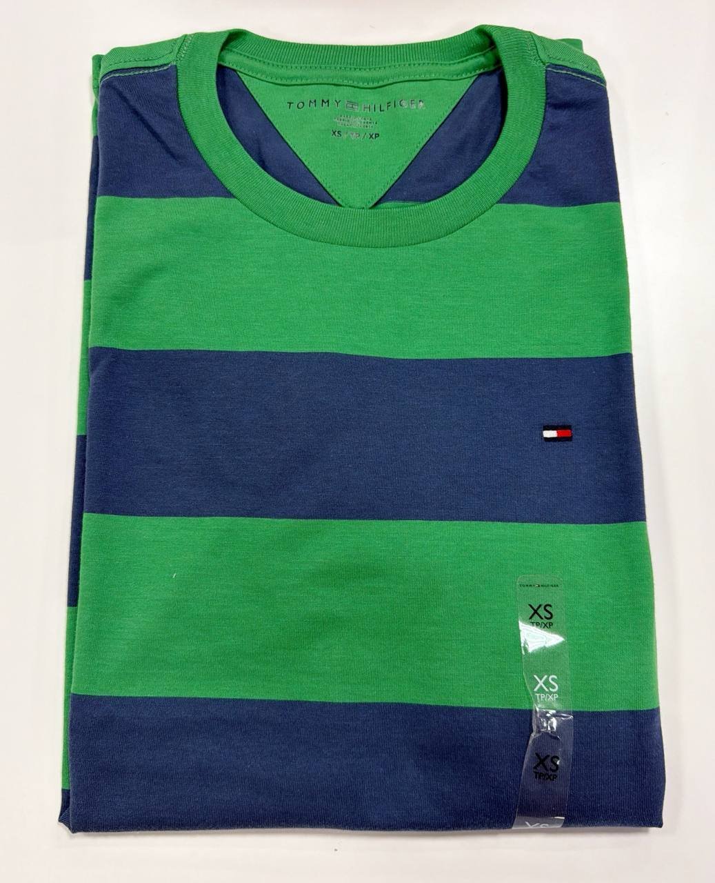 Camiseta Regular Fit Gola U
