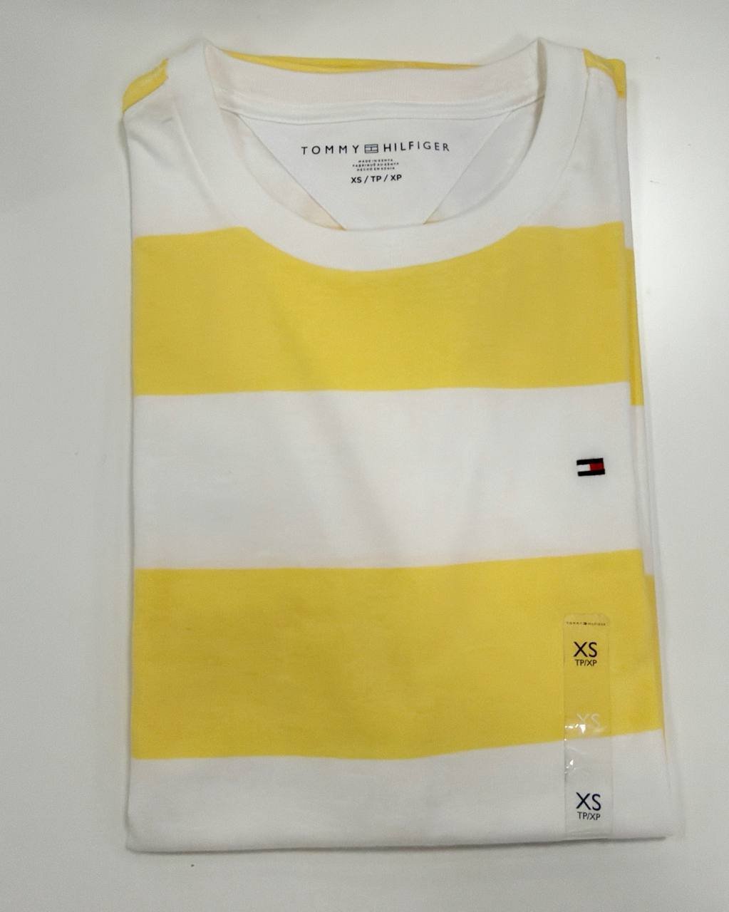 Camiseta Regular Fit Gola U