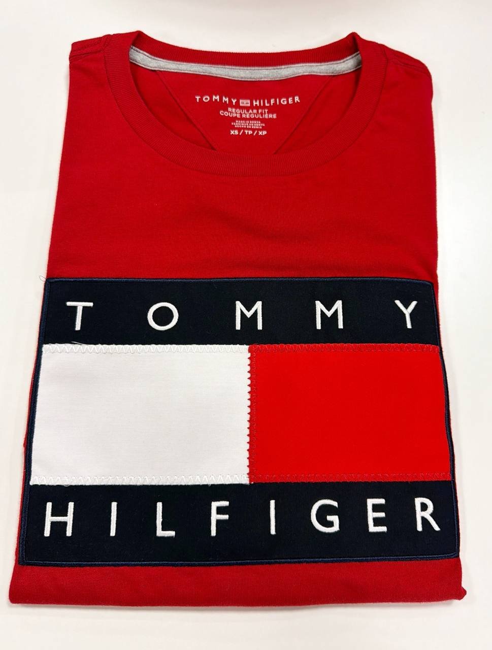 Camiseta Regular Fit Gola U
