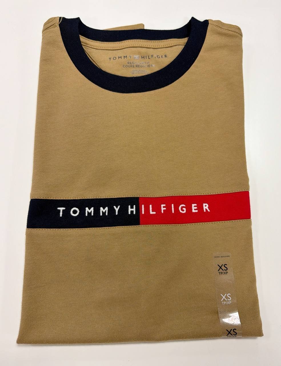 Camiseta Regular Fit Gola U