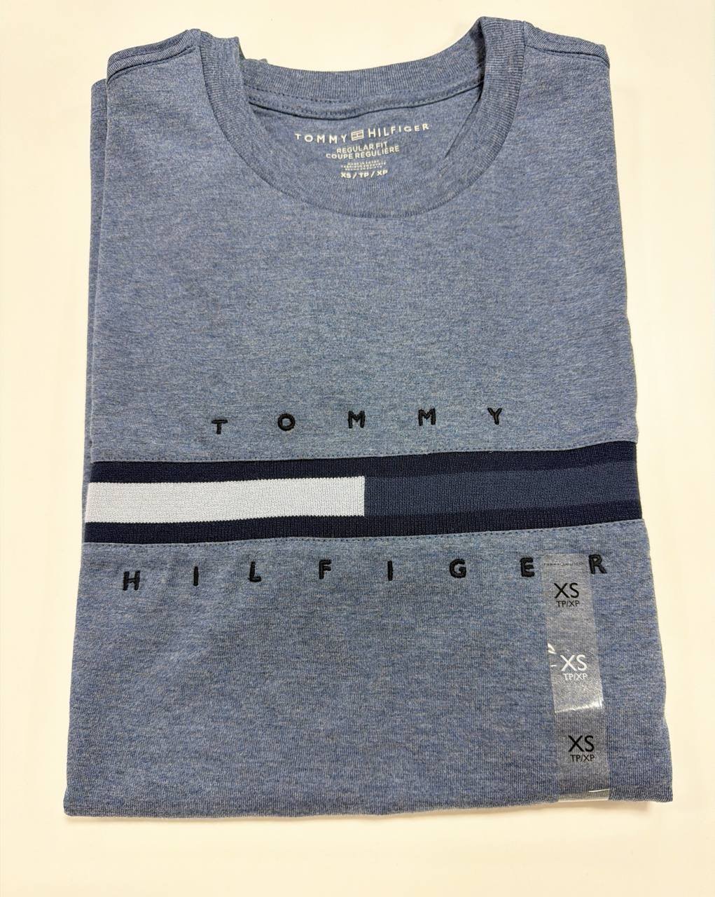 Camiseta Regular Fit Gola U