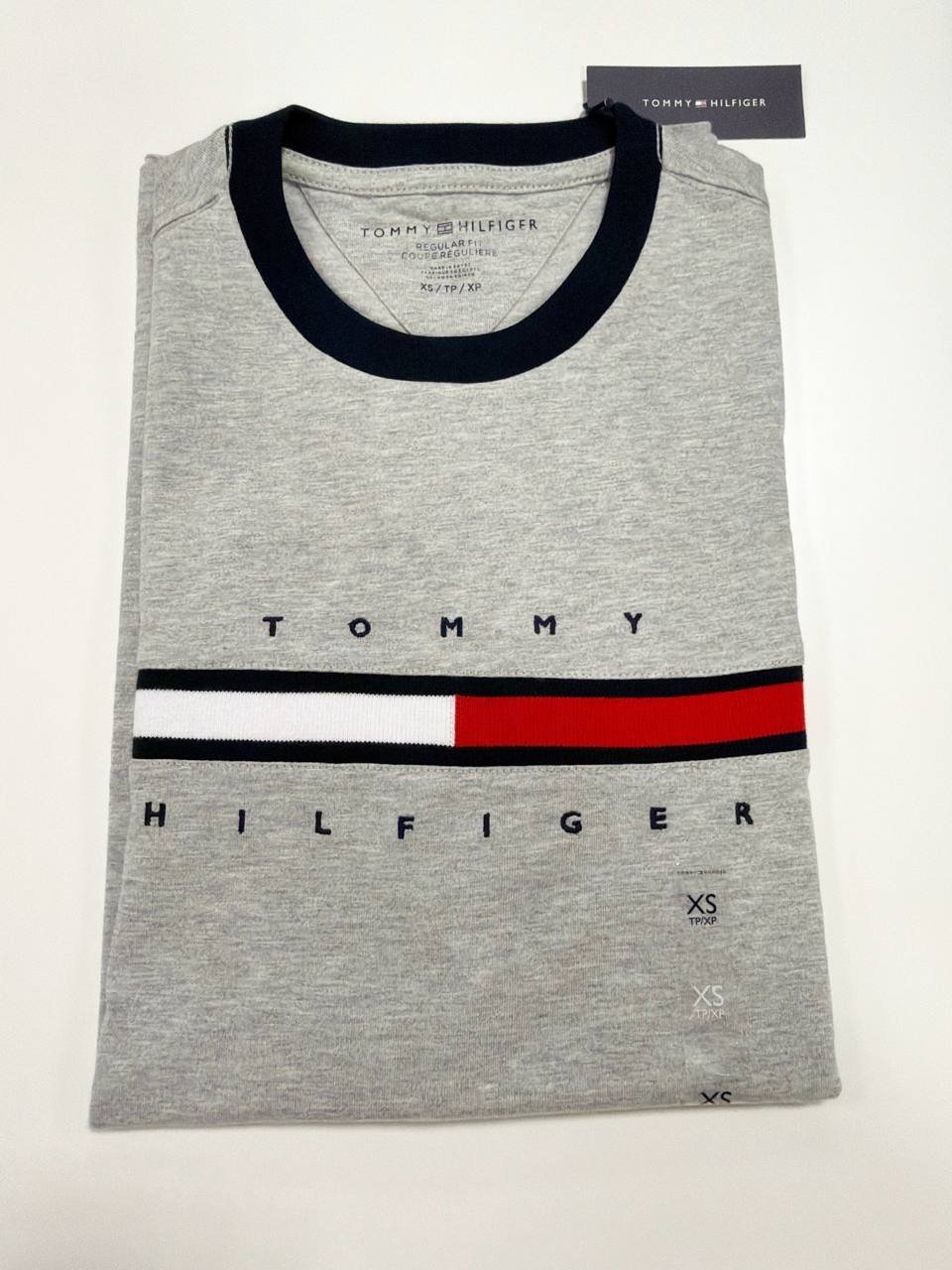 Camiseta Regular Fit Gola U