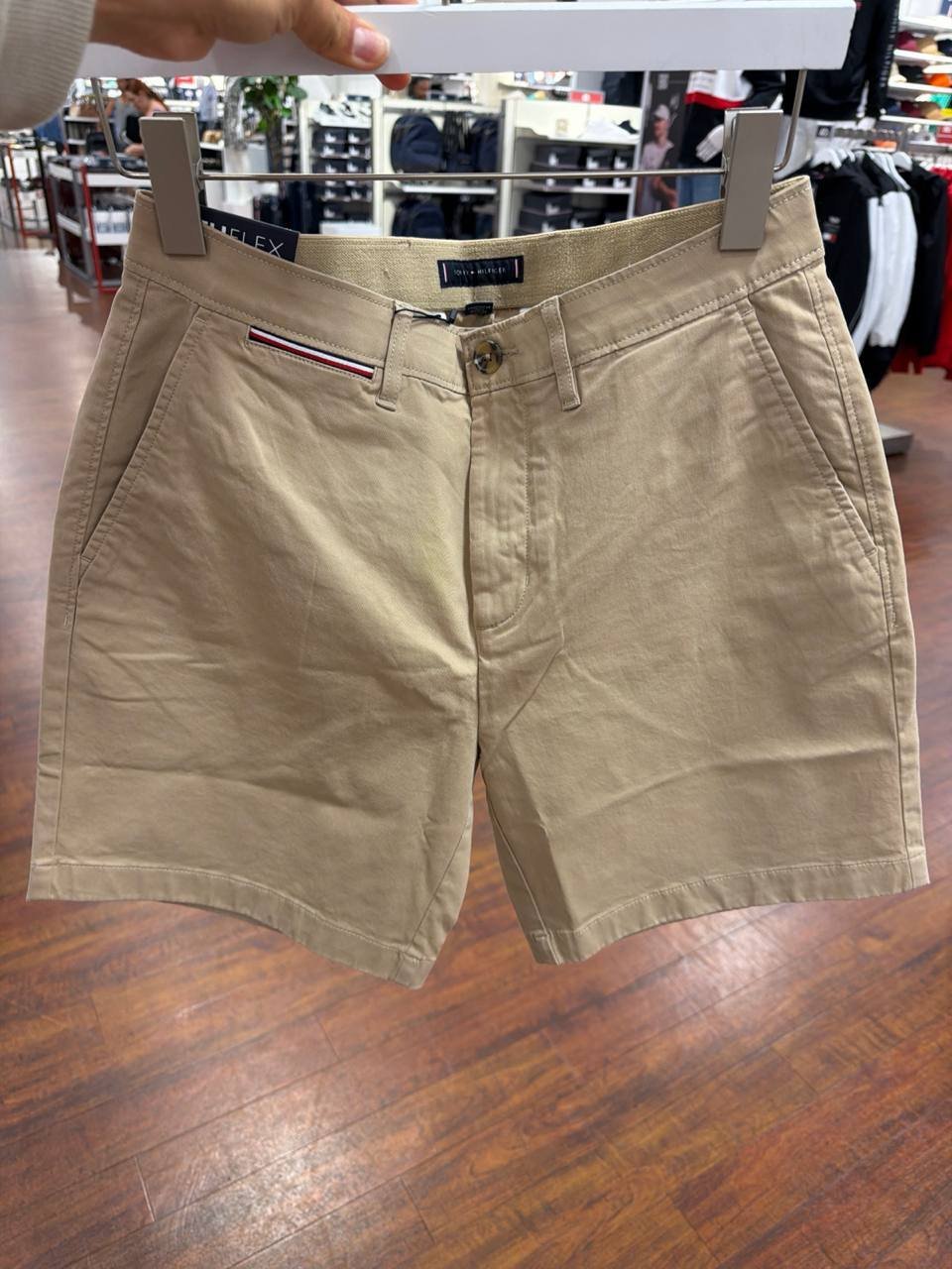 Bermuda Chino com elastano e elástico na cintura 7 polegadas