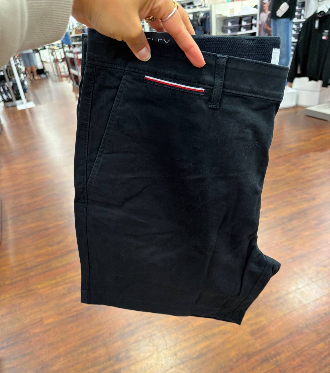 Bermuda Chino com elastano e elástico na cintura 7 polegadas