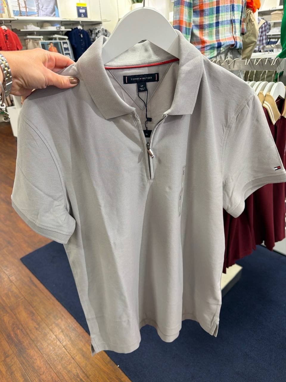 Polo Regular Fit de algodão com zíper