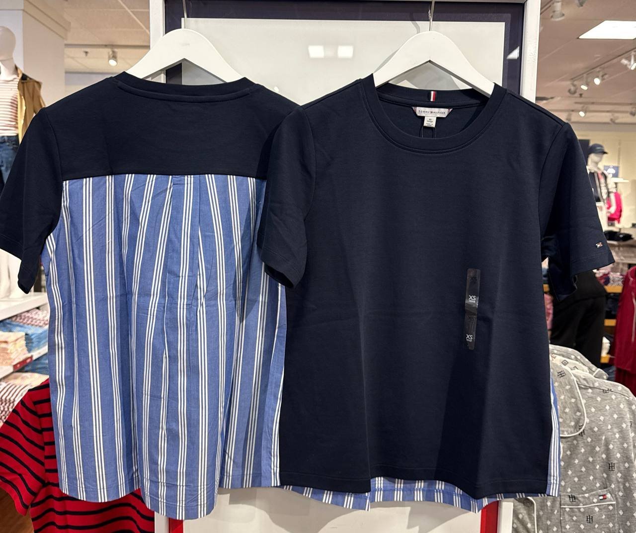 Blusa manga curta detalhe nas costas