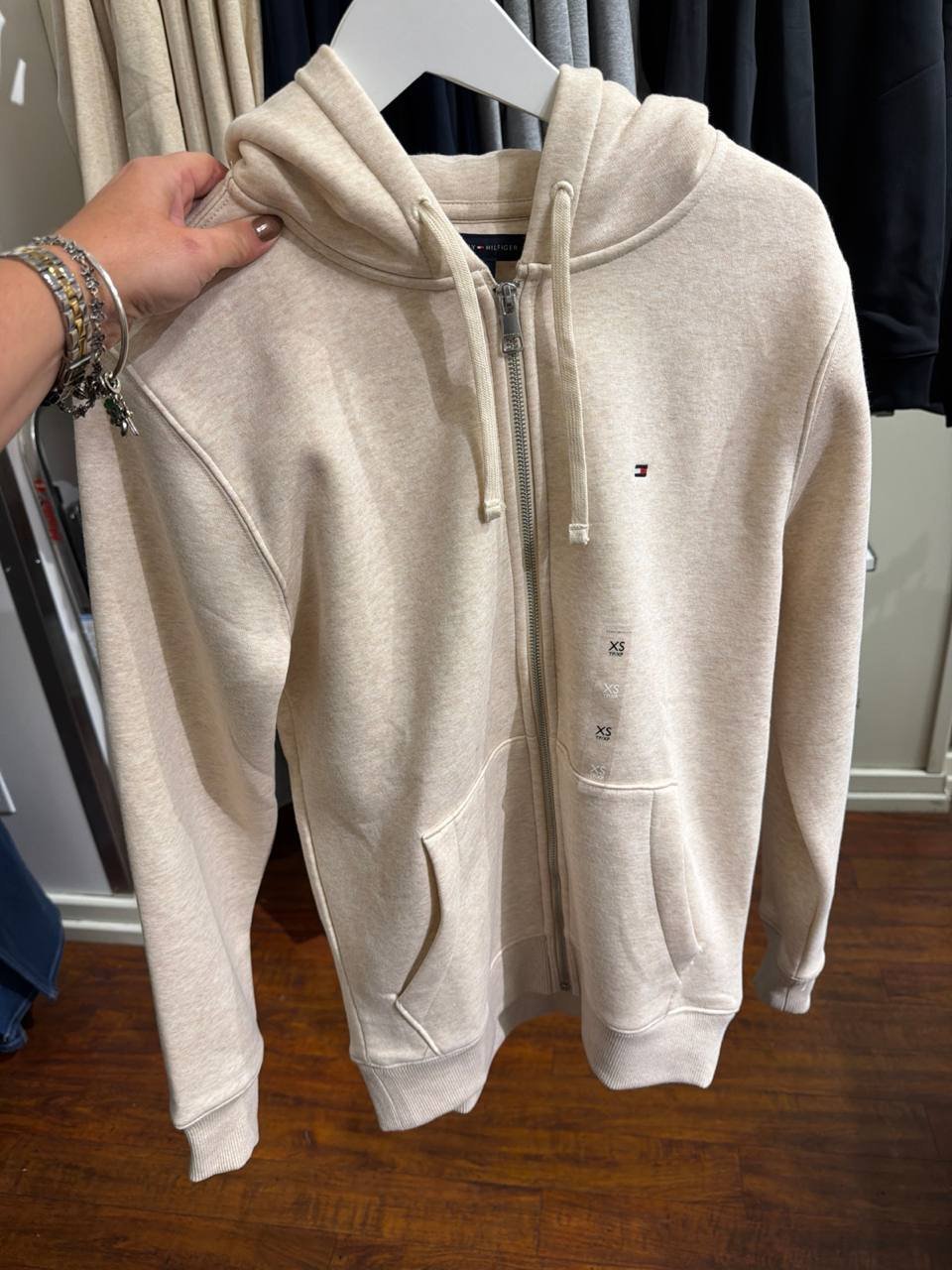 Casaco de moletom com fleece  e zíper