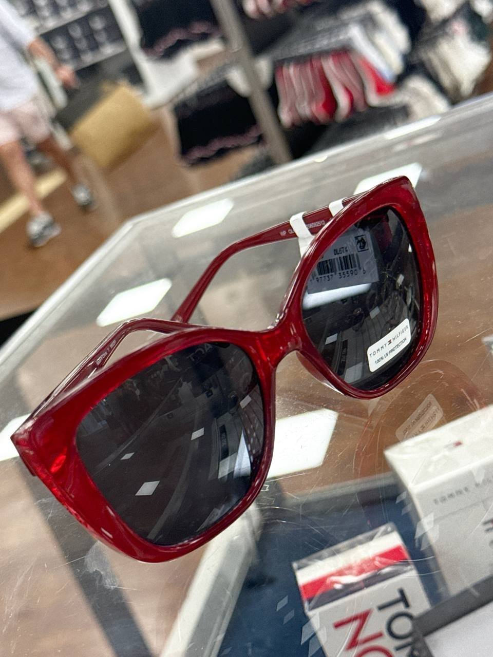 Óculos de sol com case