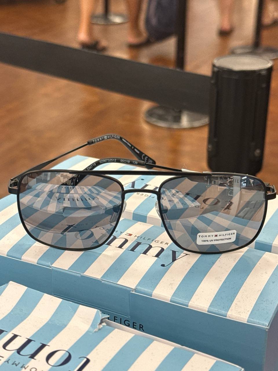 Óculos de sol com case
