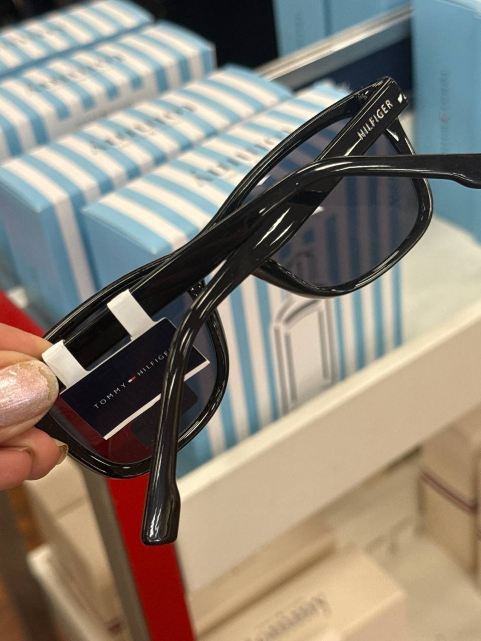 Óculos de sol com case