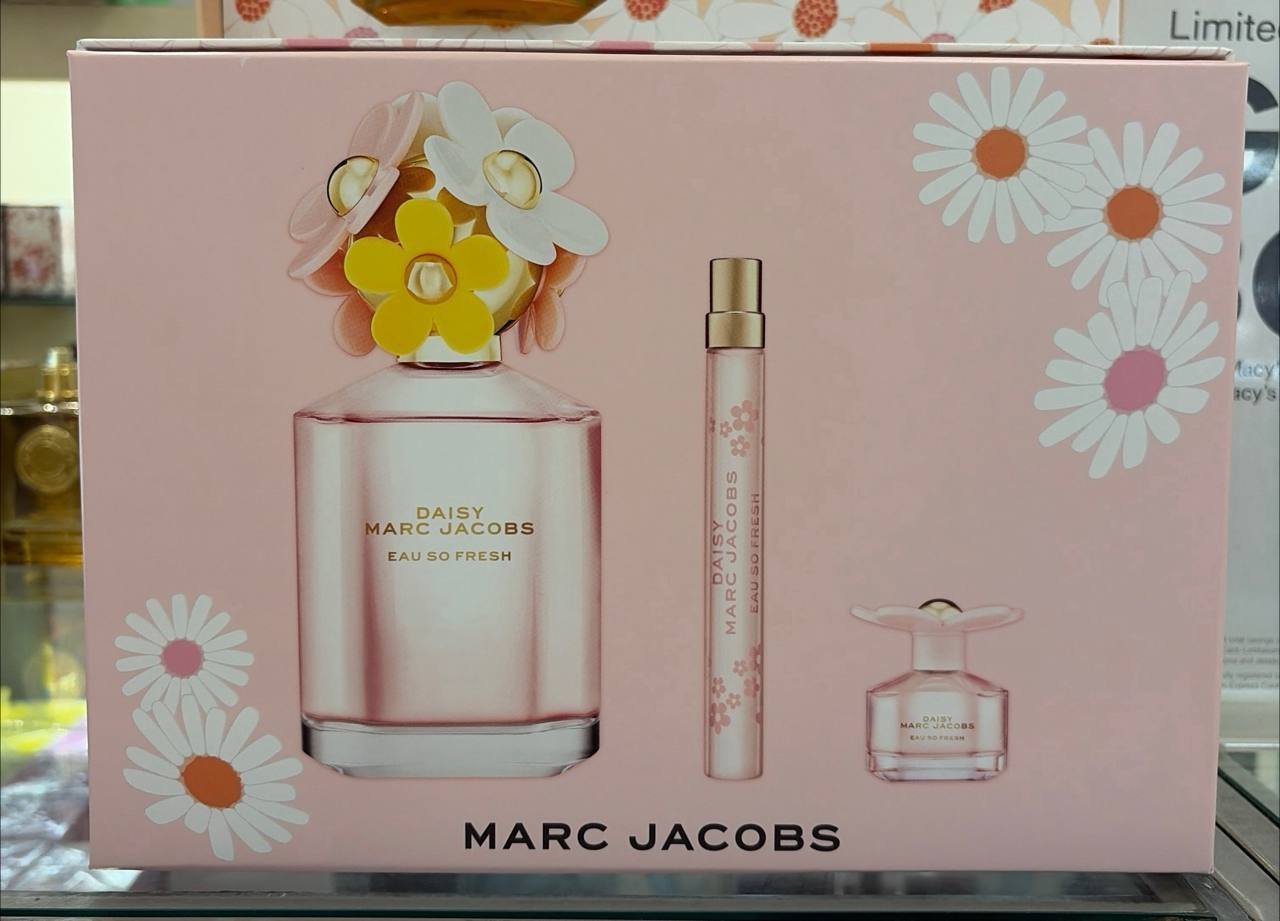 MARC JACOBS kit