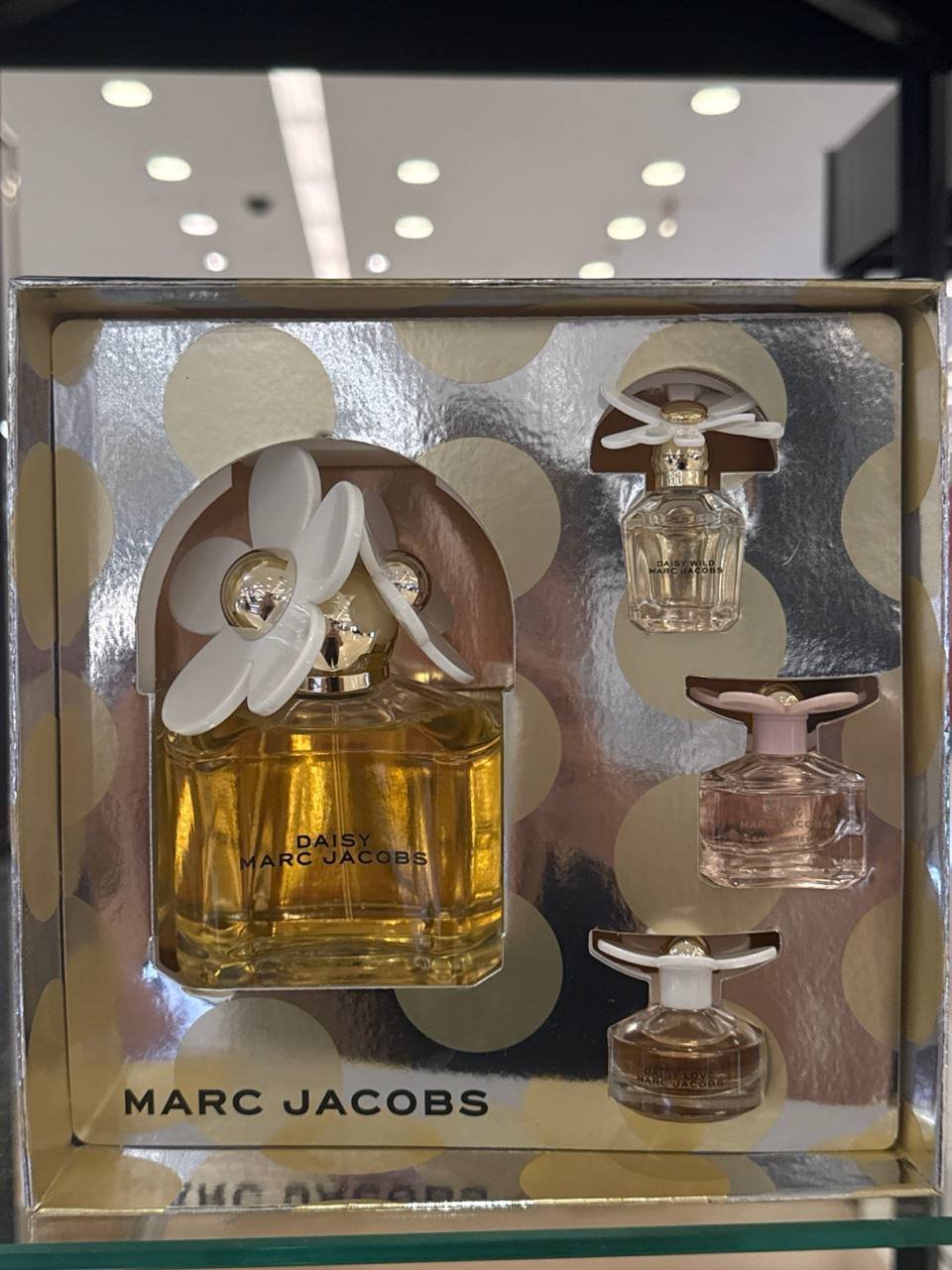 MARC JACOBS kit