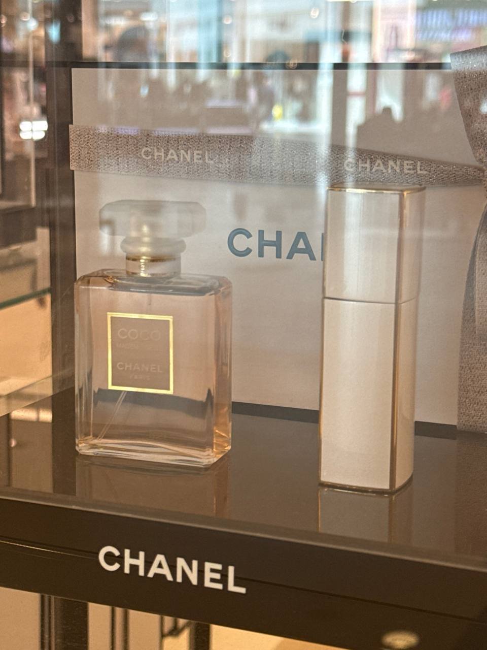CHANEL kit