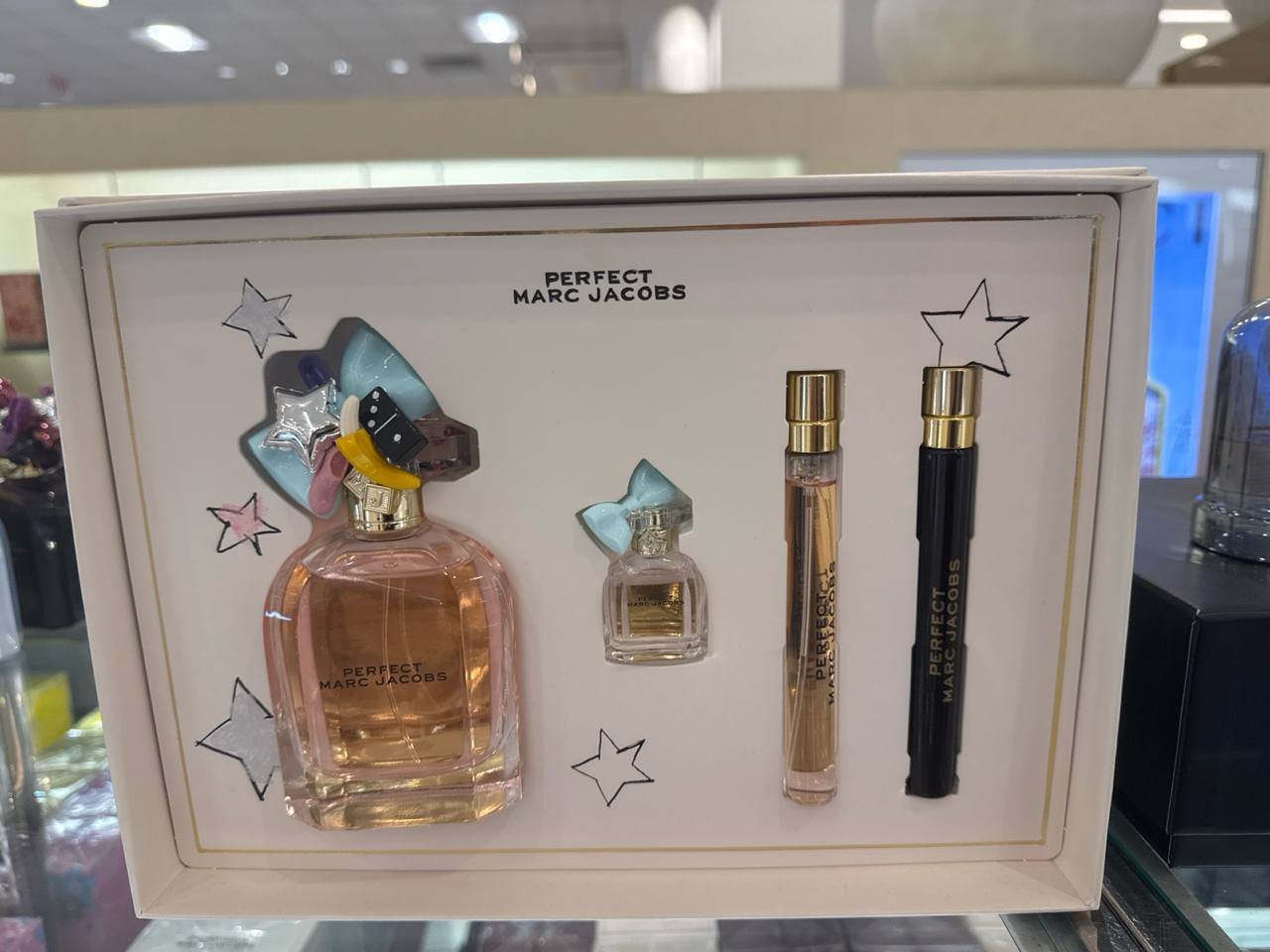 MARC JACOBS kit