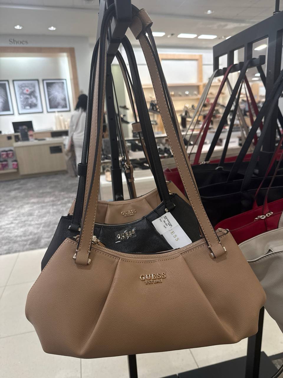 GUESS  média
