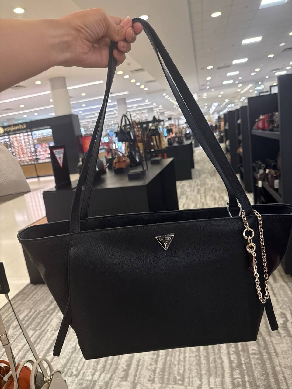 GUESS Bolsa Dark Cherry