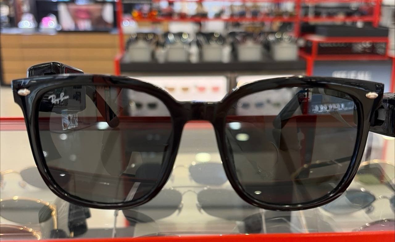 RayBan