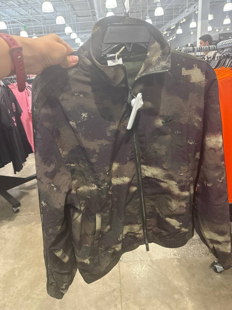 jaqueta corta vento  camuflada