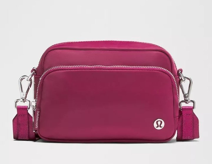 Everywhere Crossbody Bag 2L Metal Hardware