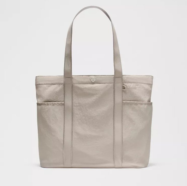 Daily Multi-Pocket Tote Bag 20L