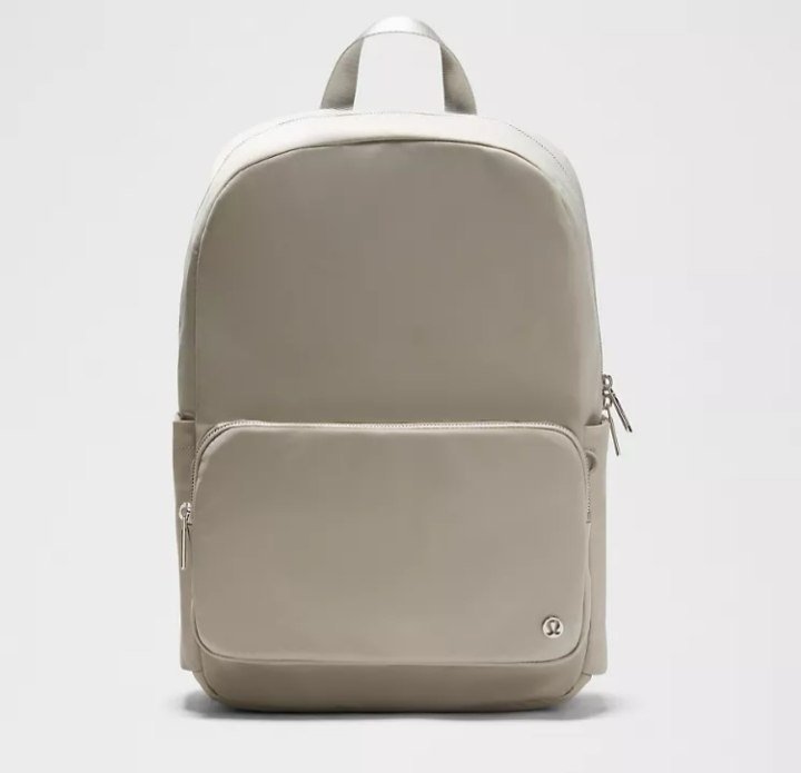 Everywhere Backpack 22L Metal Hardware