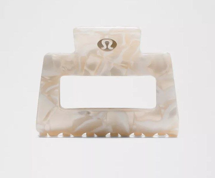 Medium Claw Hair Clip