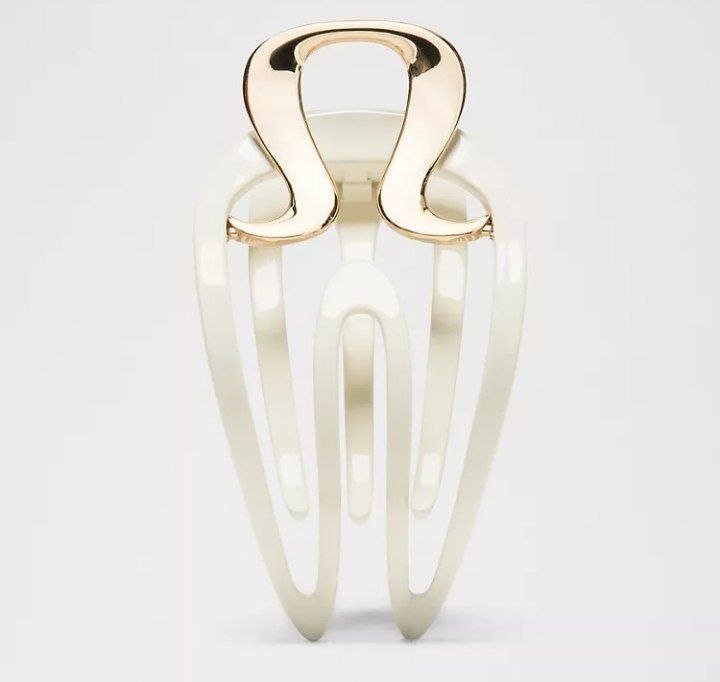 Yoga Claw Hair Clip