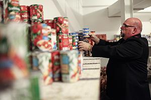 Food-shelf-Hibbing-300x200