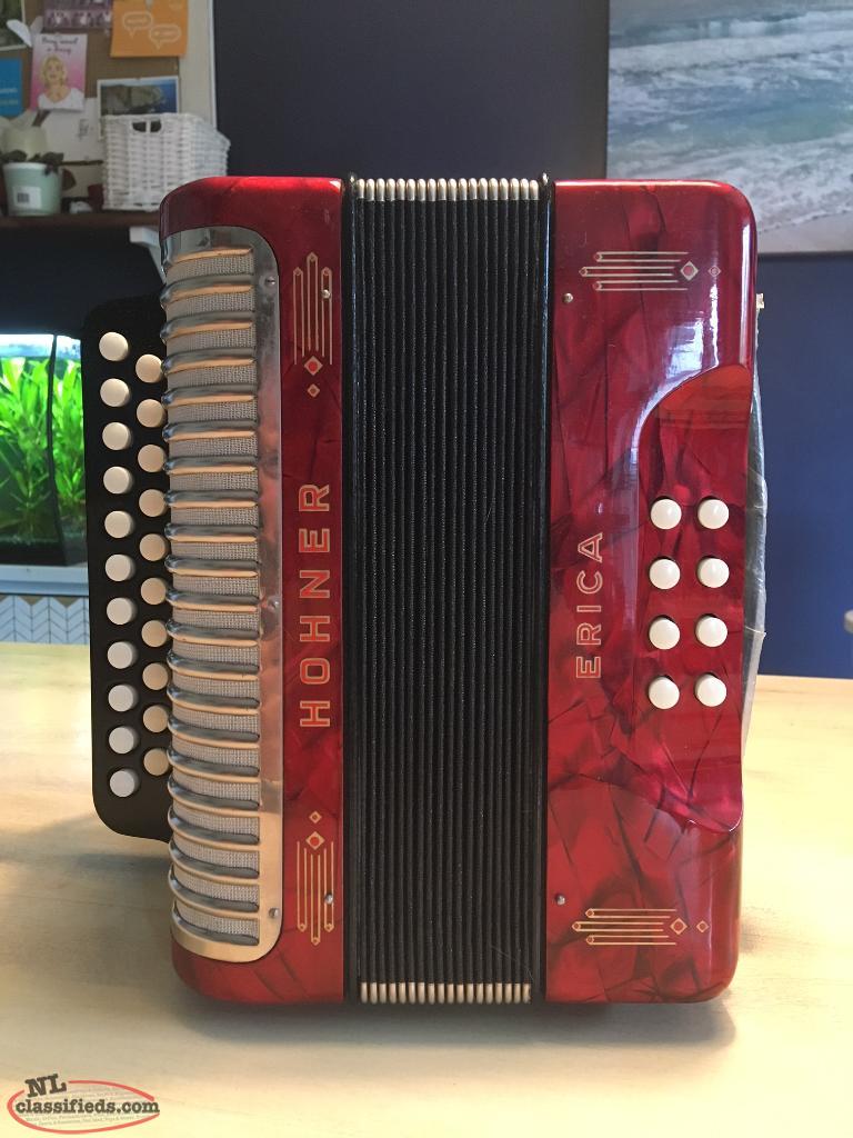 HOHNER ERICA, diatonic button accordion, C/F Conception Bay South, Newfoundland Labrador NL