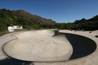 mangabeiras_bowl.jpg mangabeiras_bowl.jpg