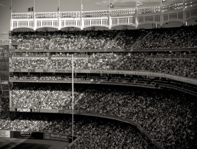 crowd_yankeestadium2012_blotto_1010090.jpg crowd_yankeestadium2012_blotto_1010090.jpg