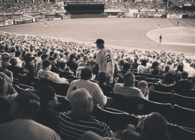 crowd_yankeestadium2012_blotto_1010185.jpg crowd_yankeestadium2012_blotto_1010185.jpg