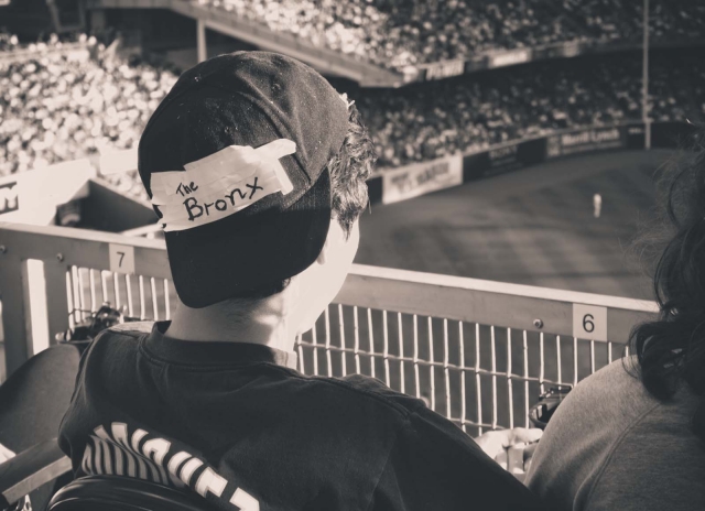 fans_yankeestadium2012_blotto_1010126.jpg fans_yankeestadium2012_blotto_1010126.jpg
