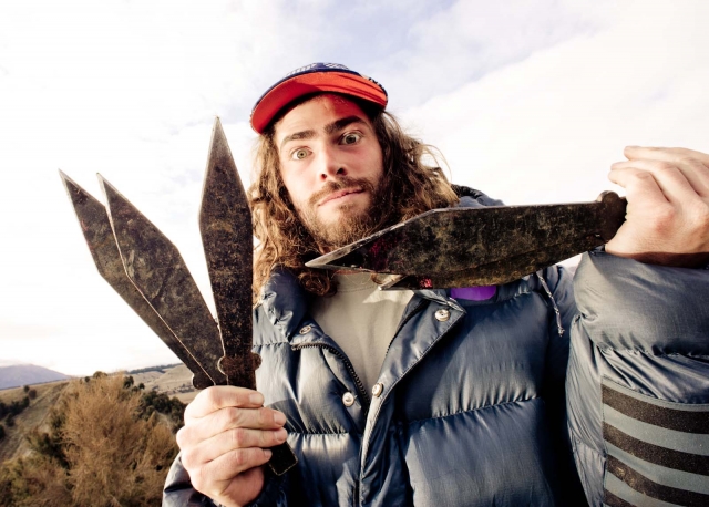 knifethrowing_highfives2012_blotto_6363.jpg