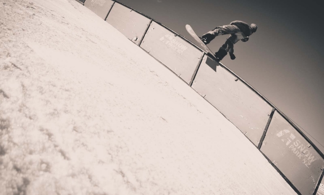 mikkel_highfives2012_blotto_7080.jpg