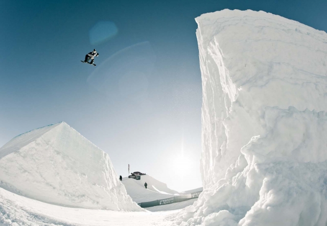 stalesandbech_highfives2012_blotto_2012.jpg