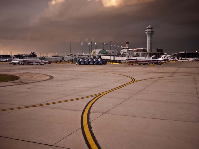 windowseat_chicagooct2011_blotto_1120934_1.jpg