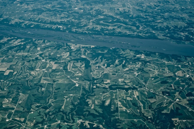 windowseat_july2011_blotto_7422.jpg windowseat_july2011_blotto_7422.jpg