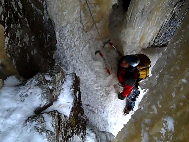 video_185_0_00_01-11.jpg