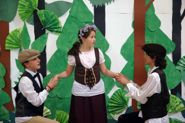 lysander-hermia-demetrius.jpg lysander-hermia-demetrius.jpg