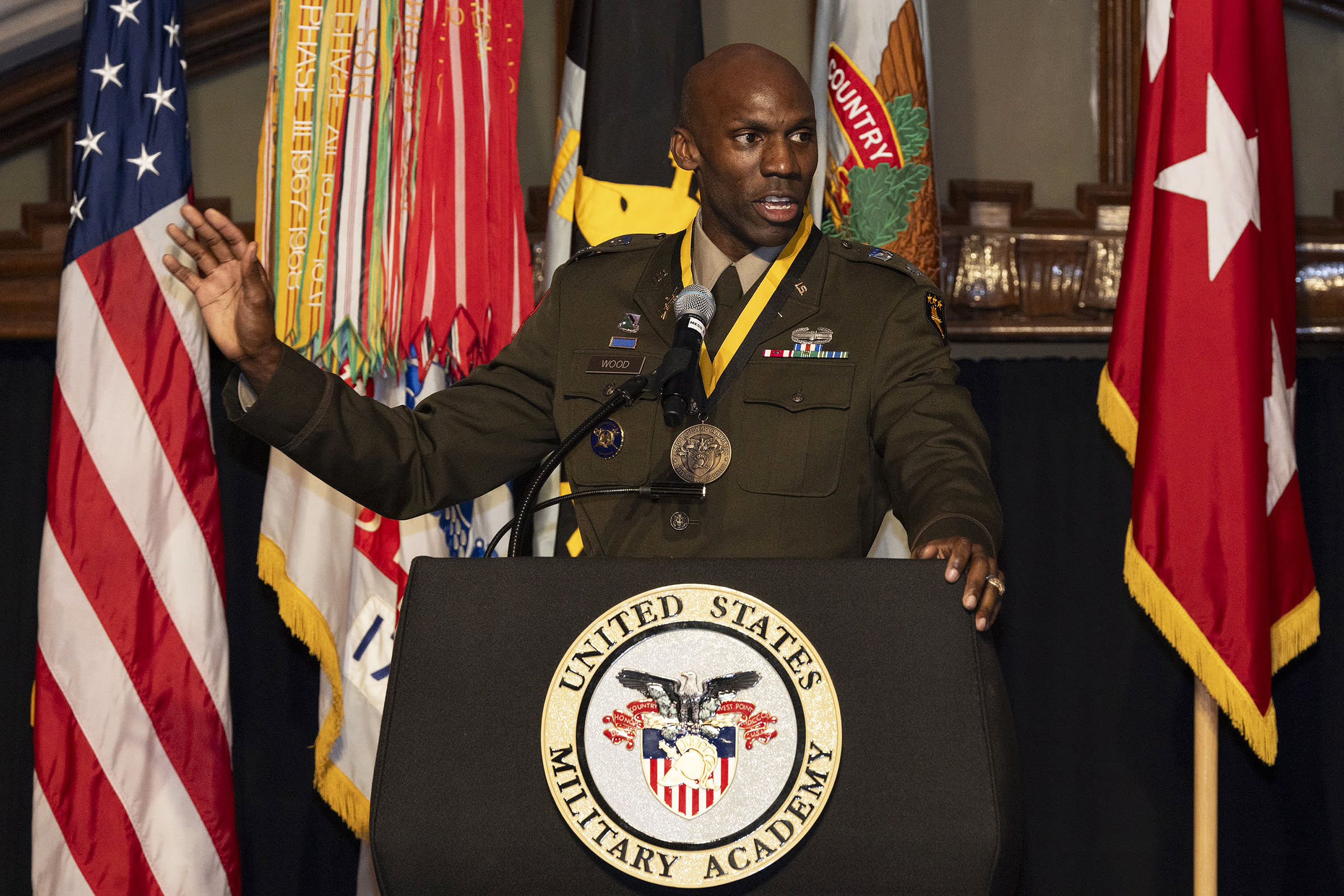 The U.S. Military Academy and the West Point Association of Graduates hosted the 18th annual Alexander R. Nininger Award for Valor at Arms Oct. 26 at the Cadet Mess Hall.  WPAOG recognized Lt. Col. McKinley C. Wood, 2001 USMA graduate, for his personal bravery and leadership, regarding him as a representative of all West Point-commissioned officers who have heroically led Soldiers in combat.  The Nininger Award is named in honor of 2nd Lt. Nininger, USMA 1941 graduate, who was posthumously awarded the Medal