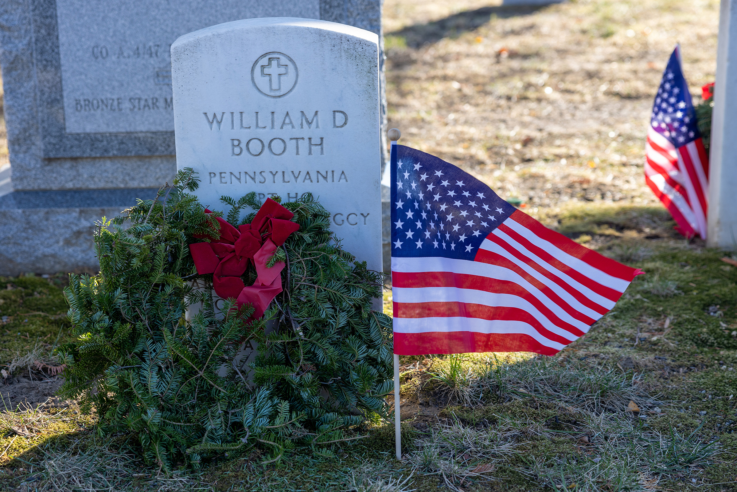 Several hundred volunteers took part in placing 7,350 wreaths throughout the West Point Cemetery during the 15th annual Wreaths Across America on Dec. 7.  (Photo by Eric S. Bartelt/USMA PAO)