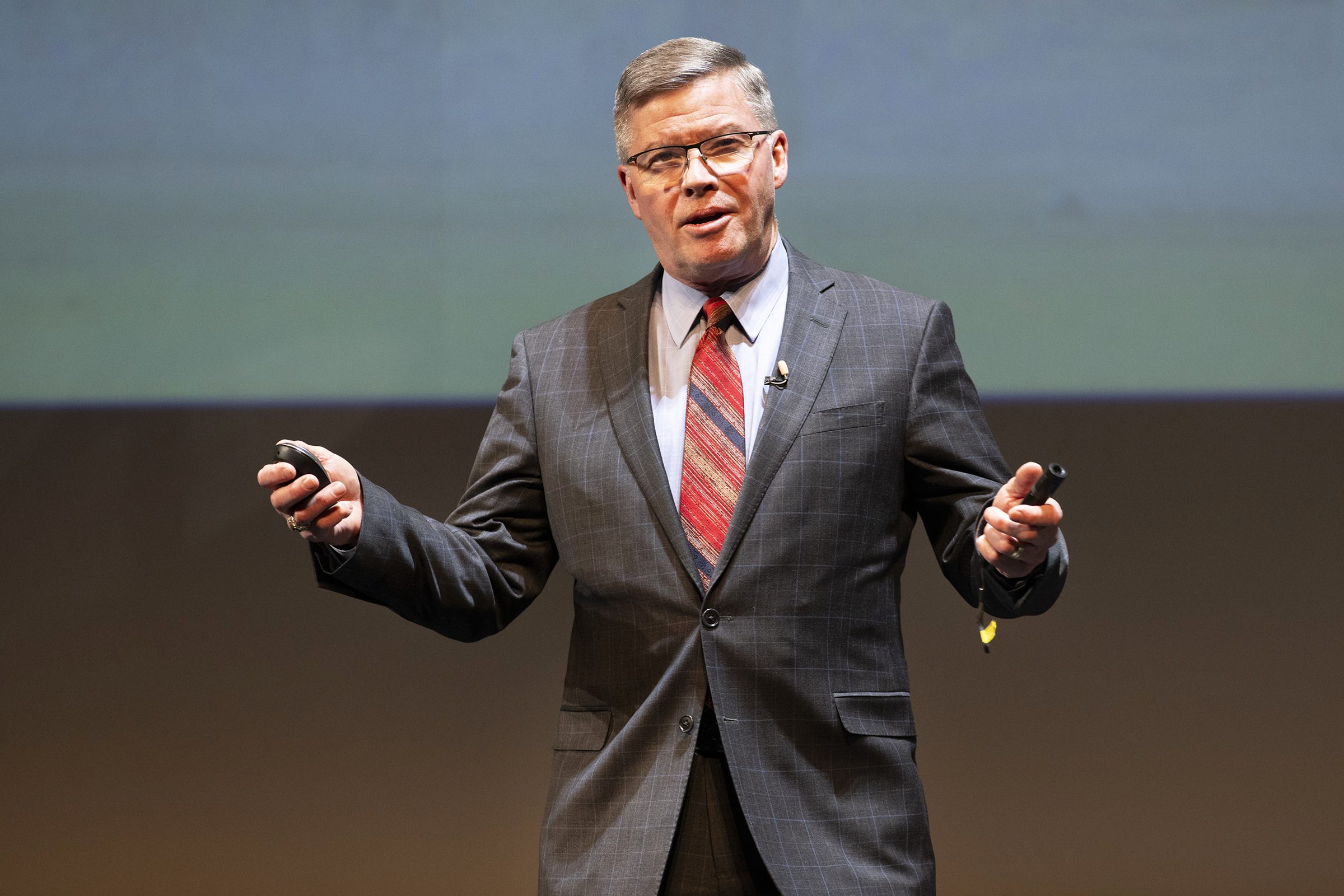 The first-class cadets, with staff and faculty, participated in the Mission Command Conference (MCC) from March 19-20 at Eisenhower Hall, where they were presented real-world challenges by the officers and noncommissioned officers who had boots on the ground in dire situations to help reinforce the importance of character and leading through mission command.  This year’s conference theme was “Establishing Trust: A Legacy at Home and Abroad,” and it allowed cadets to listen and discuss with the panel members