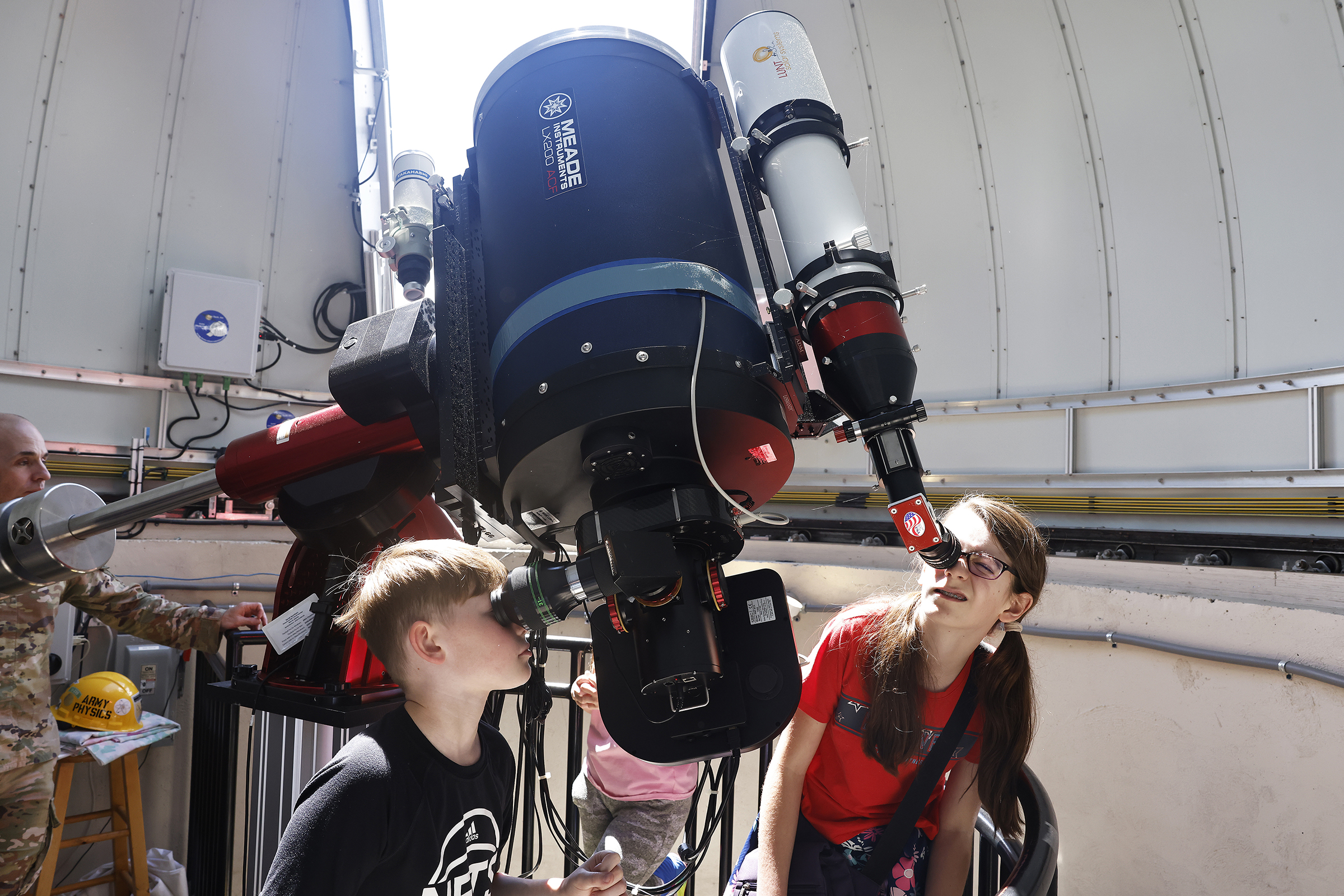 Approximately 50 fifth graders from the West Point Elementary School took a field trip to Bartlett Hall May 29 to experience a science adventure with professors and instructors from the Chemistry and Life Sciences (CLS) and Physics and Nuclear Engineering (PANE) Departments.  (Photo by Eric S. Bartelt/USMA PAO)