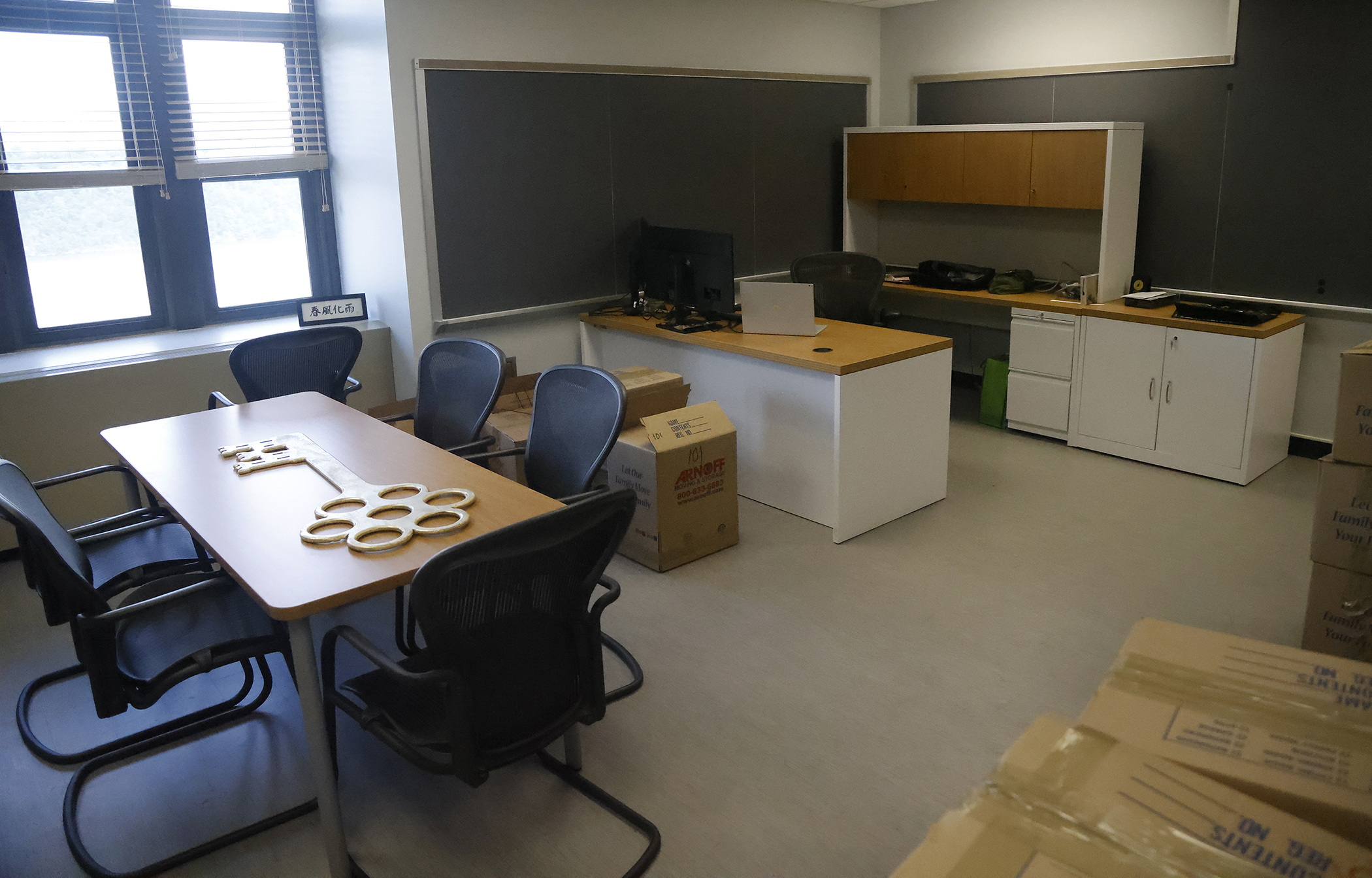 As the new academic year begins this week at the U.S. Military Academy, the Department of Social Sciences (SOSH) is quickly assimilating to its new office space in Mahan Hall after spending the past 34 years in Lincoln Hall. To commemorate the moment, SOSH celebrated its past, present and future with a part solemn and part jovial event titled, “Farewell to Lincoln Hall” on Aug. 11 at West Point to mark its history at Lincoln Hall and to hail the “Lincoln Brigade’s” new four floors worth of space in Mahan Ha