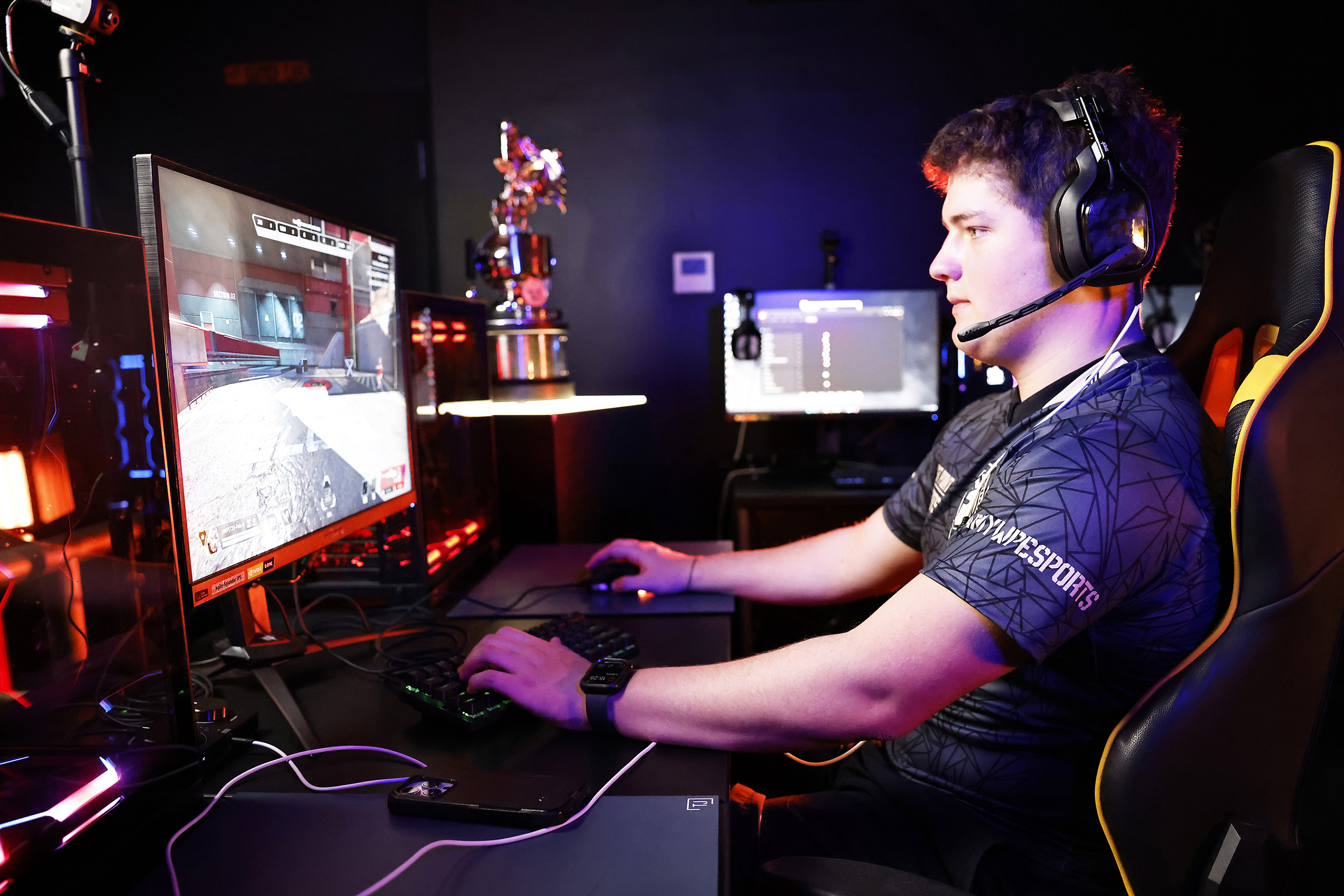 Gavin and Jackson Rice compete for the Army West Point Esports team and with the Apex Legends squad. (Photo by Eric S. Bartelt/USMA PAO) 