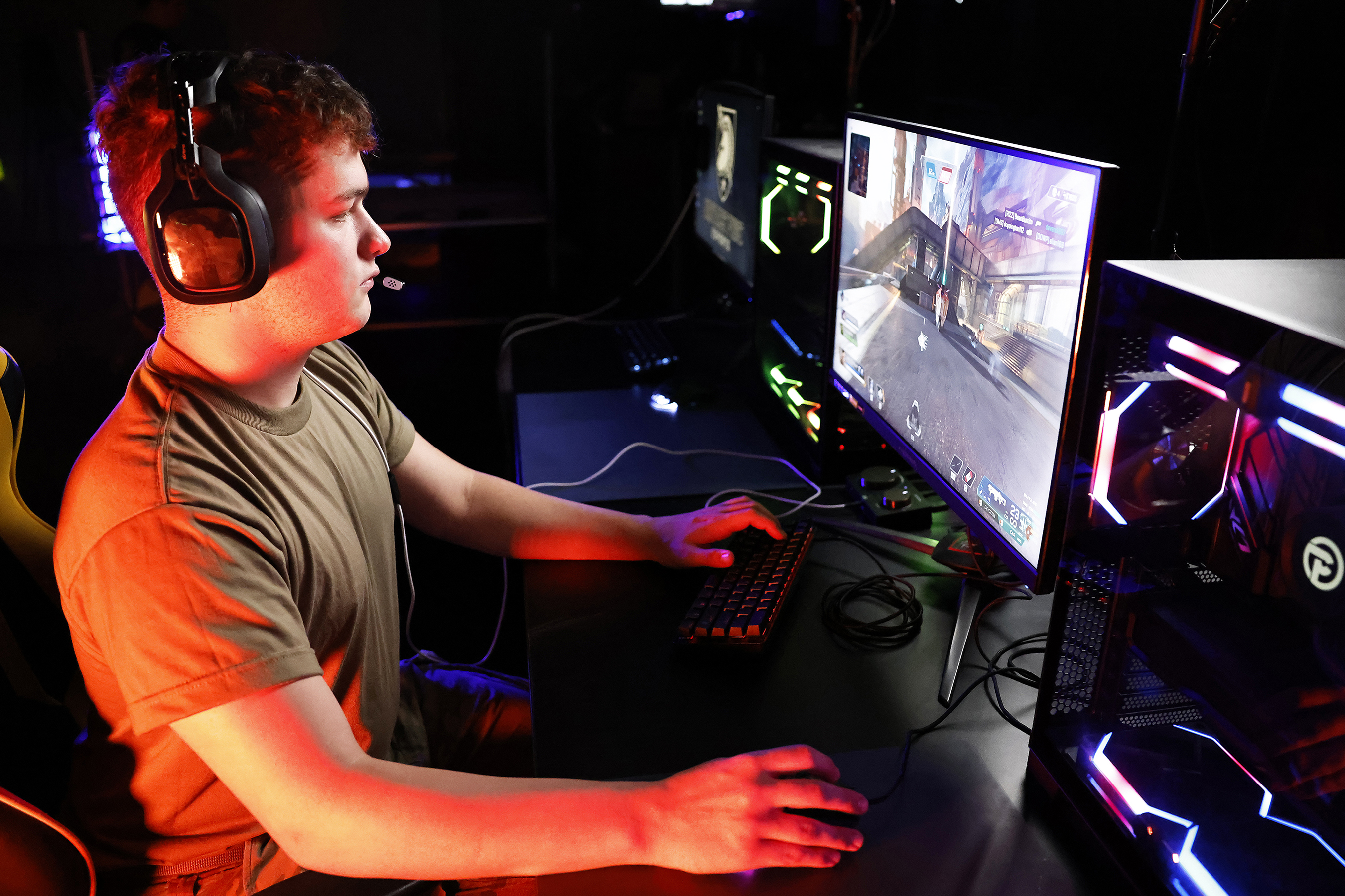 Gavin and Jackson Rice compete for the Army West Point Esports team and with the Apex Legends squad. (Photo by Eric S. Bartelt/USMA PAO) 