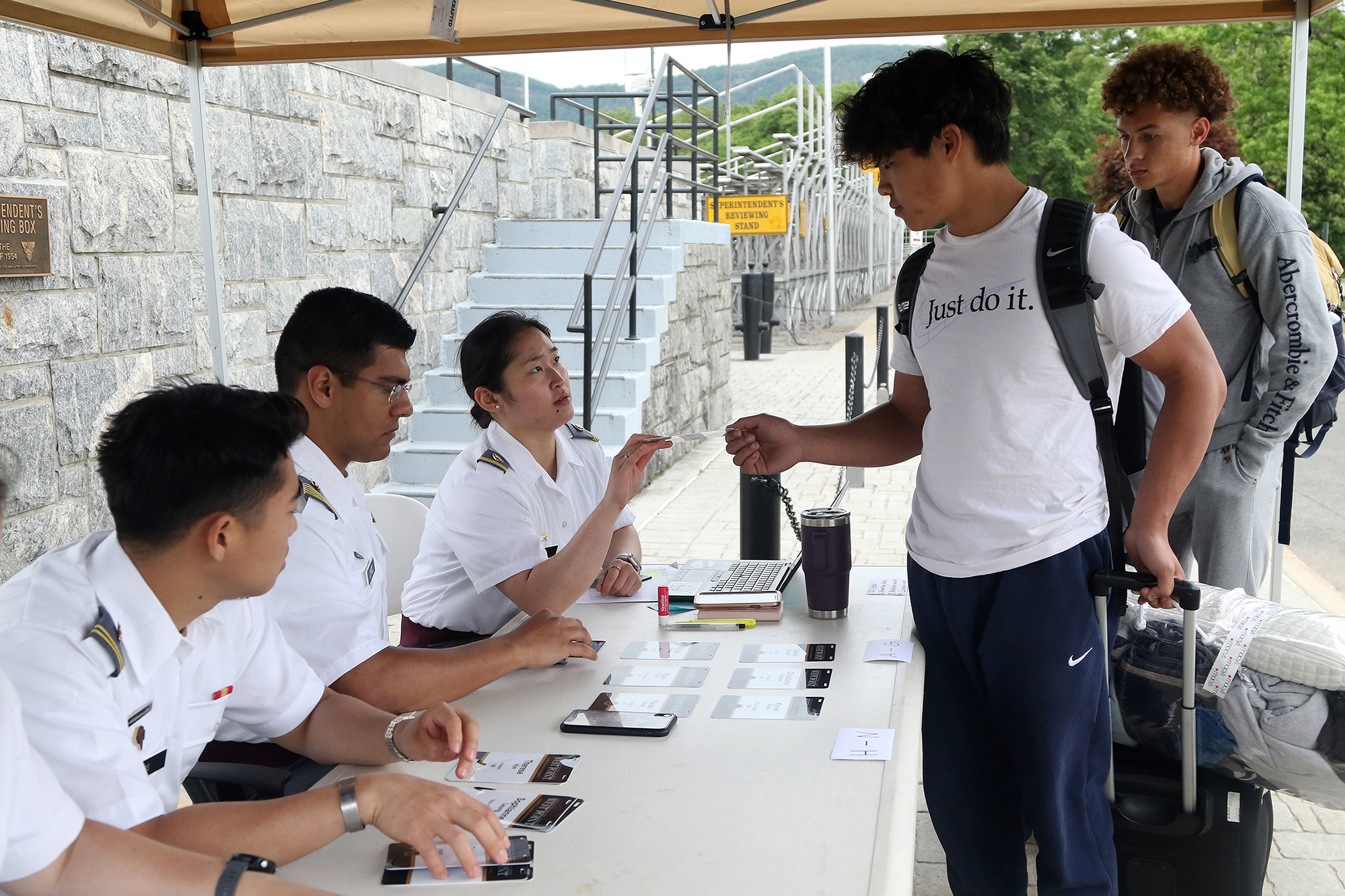 The West Point Summer Leaders Experience began June 3 for approximately 500 rising high school seniors. SLE is a weeklong program that immerses potential cadet candidates into the academic, military, physical training and social life of West Point cadets.   (Photo by Eric S. Bartelt/PV)